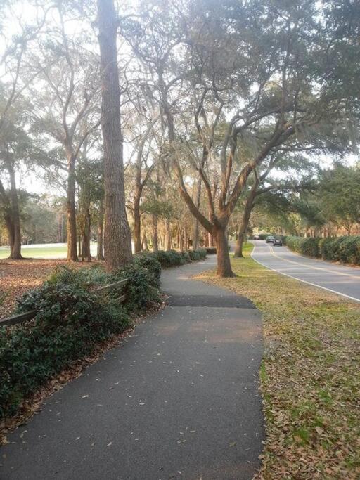 Cute 2 Bedroom, 2 Bath Condo At Folly Field Beach Hilton Head Island Eksteriør billede