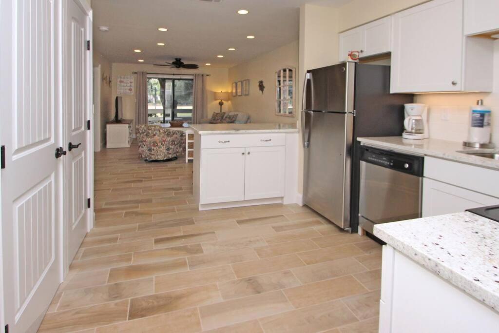Cute 2 Bedroom, 2 Bath Condo At Folly Field Beach Hilton Head Island Eksteriør billede
