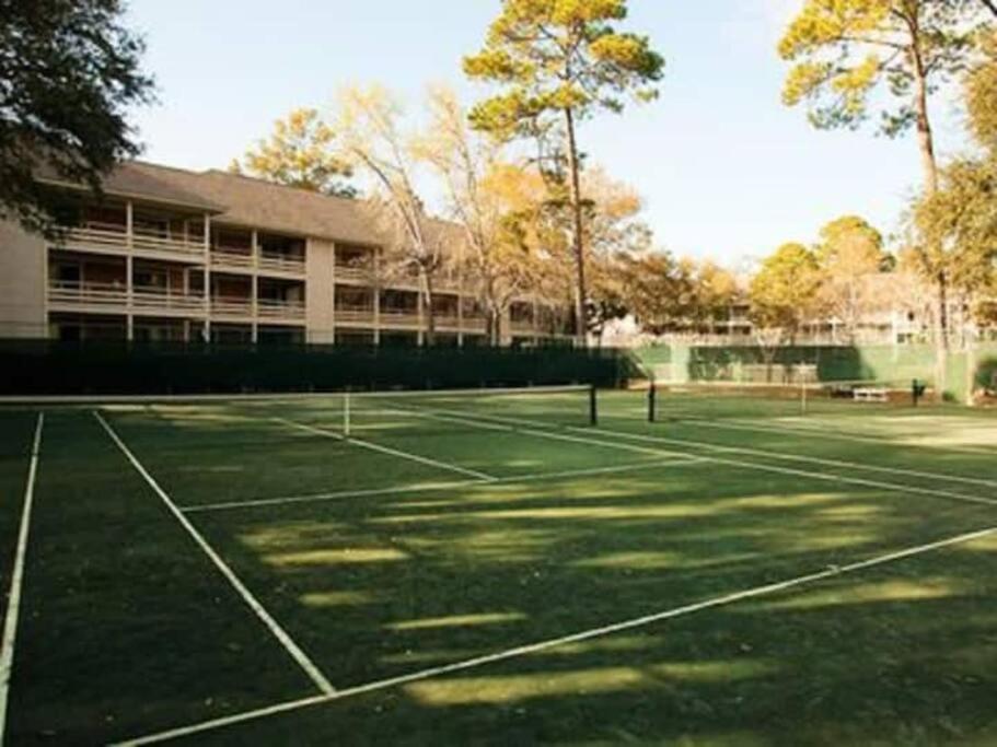 Cute 2 Bedroom, 2 Bath Condo At Folly Field Beach Hilton Head Island Eksteriør billede